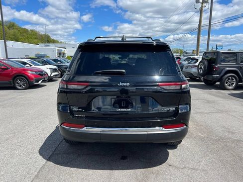 Used 2023 Jeep Grand Cherokee Limited AWD/4WD image 4