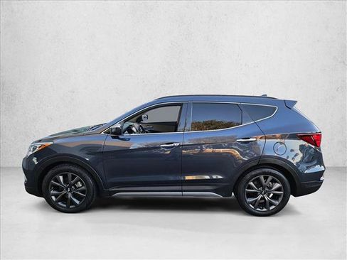 Used 2018 Hyundai Santa Fe Sport image 9