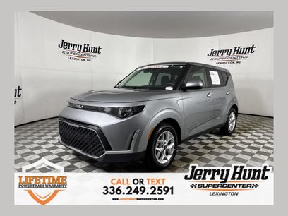 Used 2025 Kia Soul LX w/ LX Technology Package