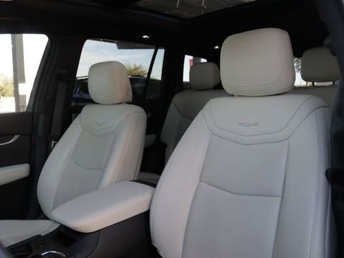 Certified 2023 Cadillac XT6 Sport w/ Technology Package image 9