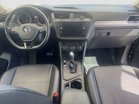 Used 2019 Volkswagen Tiguan SE image 10