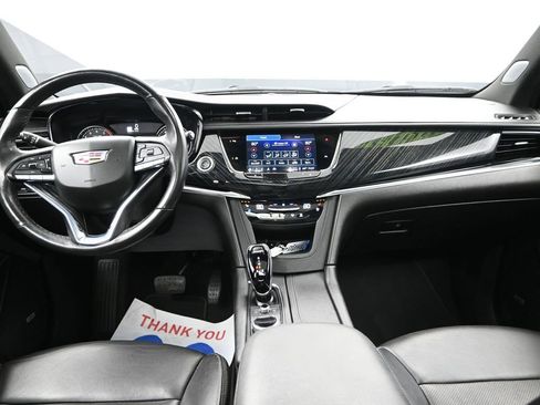 Used 2023 Cadillac XT6 Premium Luxury image 34