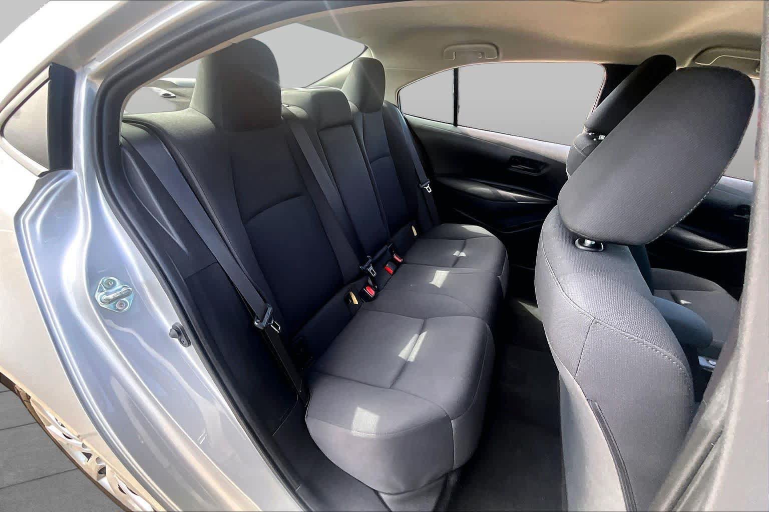 Used 2025 Toyota Corolla LE FWD image 20