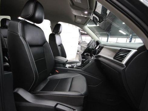 Used 2022 Volkswagen Atlas SE image 31