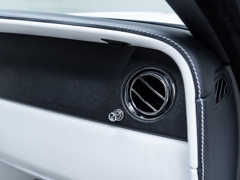 Used 2019 Rolls-Royce Cullinan AWD/4WD image 34
