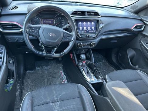 Used 2023 Chevrolet TrailBlazer RS w/ Sun and Liftgate Package image 10