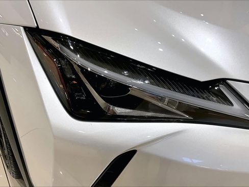 Used 2022 Lexus UX 200 w/ Accessory Package (Z1) FWD image 26