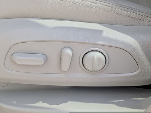 Used 2024 GMC Terrain Denali image 24