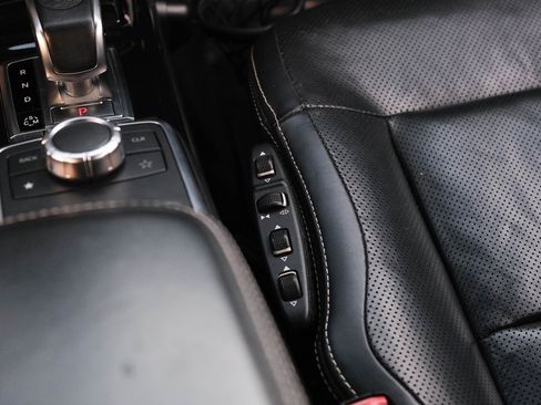 Used 2014 Mercedes-Benz G 63 AMG 4MATIC image 34