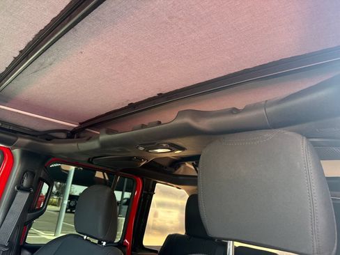 Used 2018 Jeep Wrangler Unlimited Sport S AWD/4WD image 26