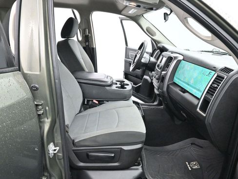 Used 2021 RAM 1500 Classic SLT image 24