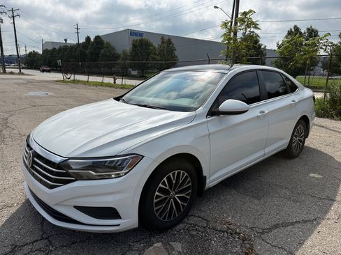 Used 2019 Volkswagen Jetta SE w/ Cold Weather Package FWD image 6