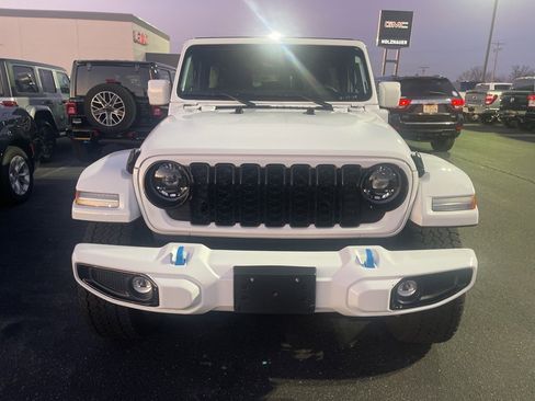 Used 2024 Jeep Wrangler High Altitude image 3