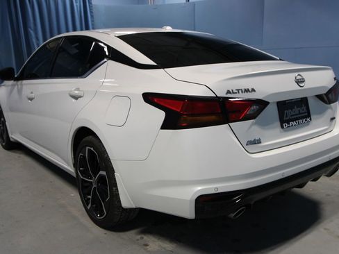 Used 2024 Nissan Altima 2.5 SR w/ SR Premium Package image 27