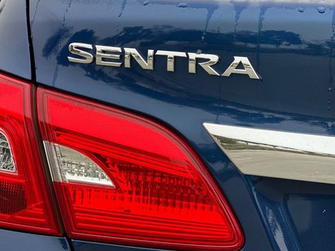 Used 2018 Nissan Sentra S image 35