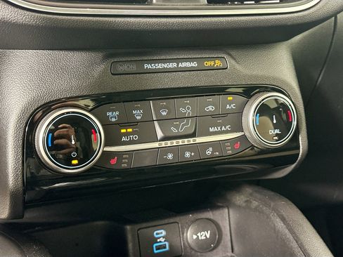 Used 2022 Ford Escape Titanium w/ Titanium Premium Package FWD image 21