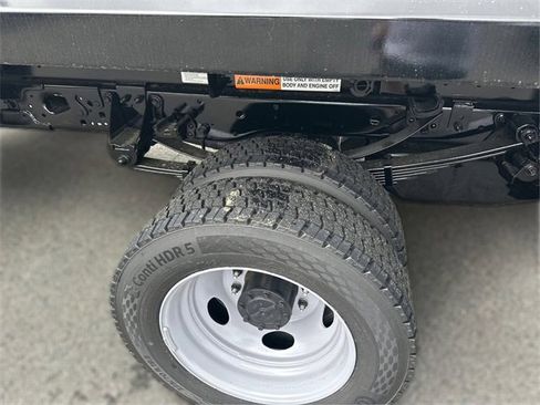 New 2025 Ford F550 XL image 11