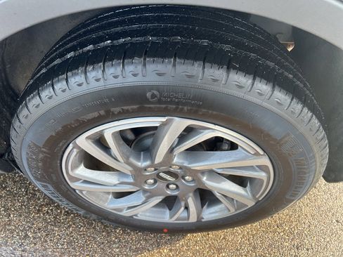 Certified 2023 Lincoln Corsair AWD w/ Equipment Group 101A image 9