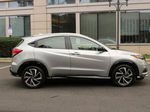 Used 2019 Honda HR-V Sport image 6