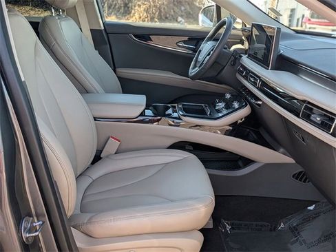 Certified 2023 Lincoln Nautilus AWD w/ Premium Package image 38