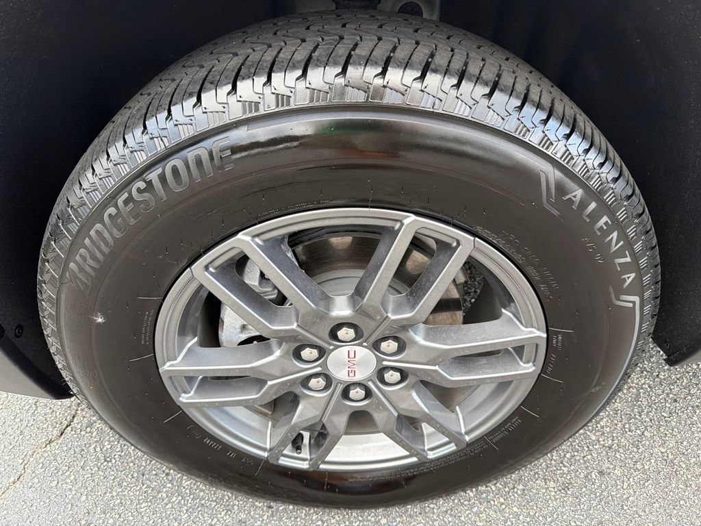 Used 2026 GMC Acadia Elevation FWD image 11