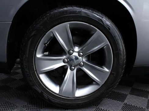 Used 2016 Dodge Challenger SXT image 8