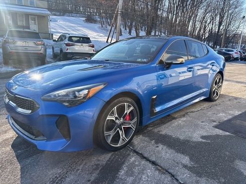 Used 2018 Kia Stinger GT1 image 3
