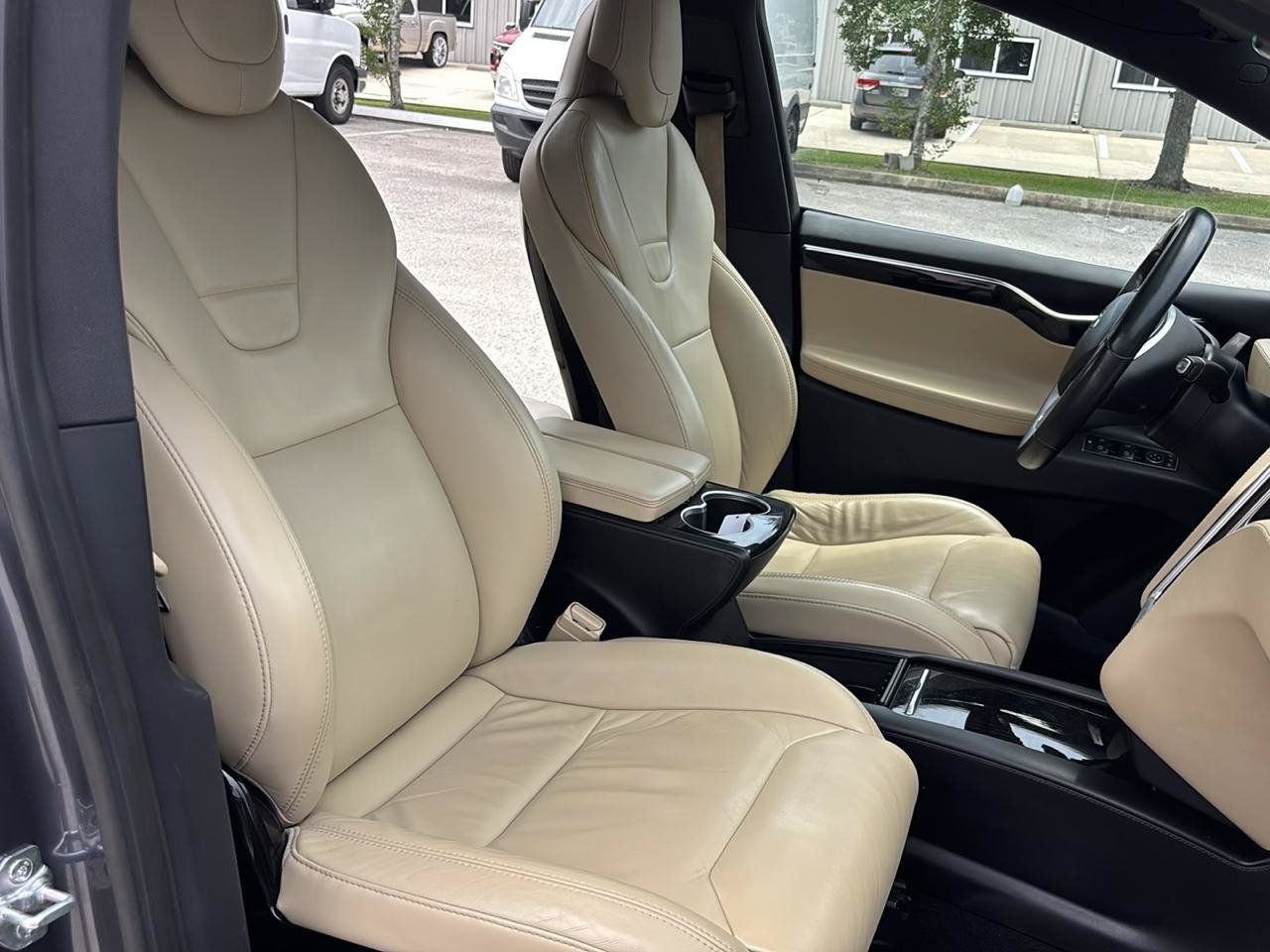 Used 2016 Tesla Model X 75D AWD/4WD image 25