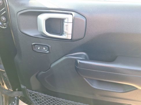 Used 2020 Jeep Gladiator Sport w/ Quick Order Package 24S image 37