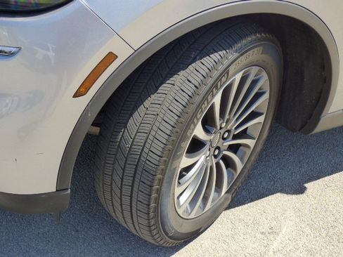 Used 2022 Lincoln Aviator Reserve image 38