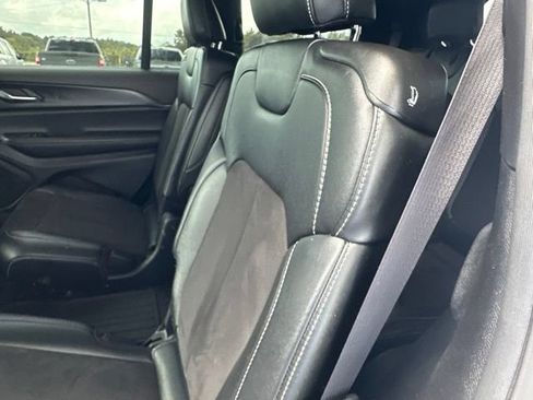 Used 2024 Jeep Grand Cherokee L Altitude RWD image 18