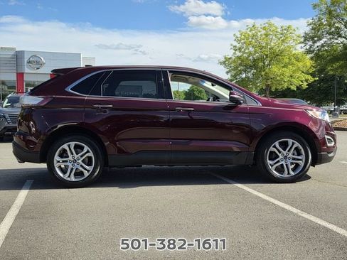 Used 2017 Ford Edge Titanium w/ Technology Package FWD image 4