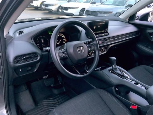 Used 2025 Honda HR-V LX image 17