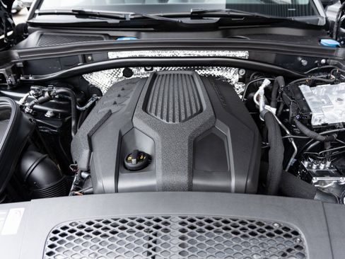 New 2026 Porsche Macan image 37