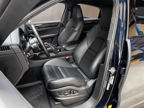 Used 2022 Porsche Cayenne Turbo GT AWD/4WD image 5