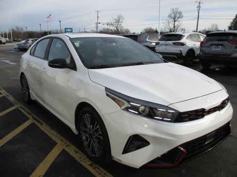 Used 2024 Kia Forte GT-Line w/ GT-Line Premium Package image 5