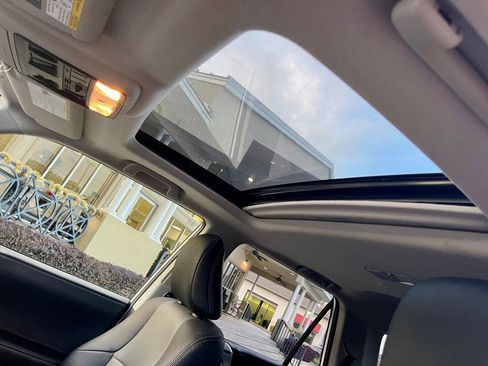 Used 2023 Toyota 4Runner SR5 Premium image 17