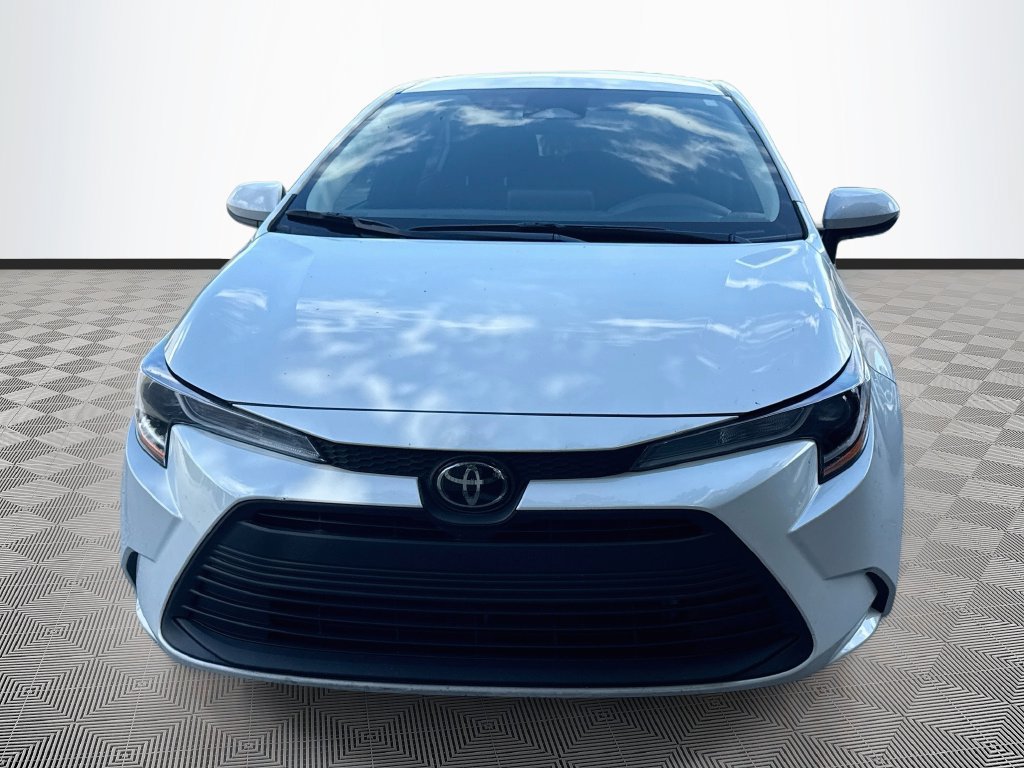 Used 2026 Toyota Corolla LE FWD image 2