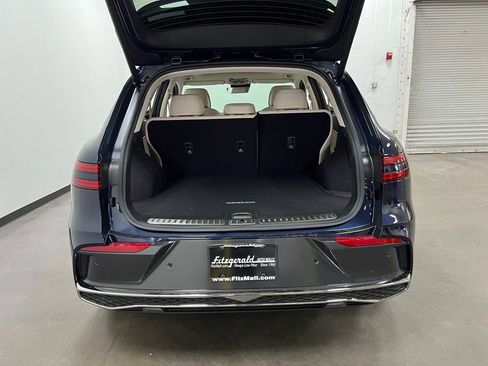 New 2026 Genesis GV70 2.5T Select image 15