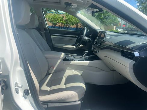 Used 2022 Nissan Altima 2.5 SL FWD image 13