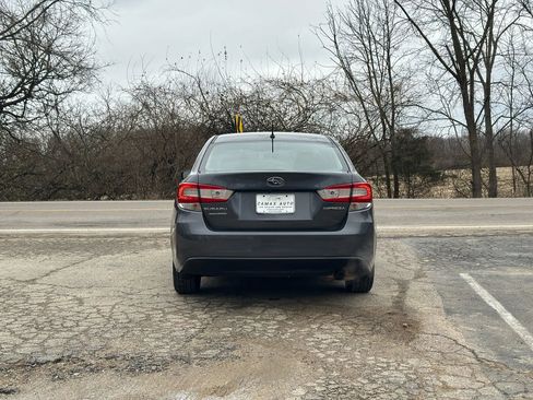 Used 2018 Subaru Impreza 2.0i image 3