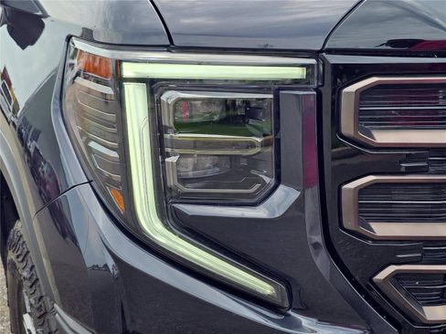 Used 2024 GMC Sierra 1500 AT4X AWD/4WD image 4