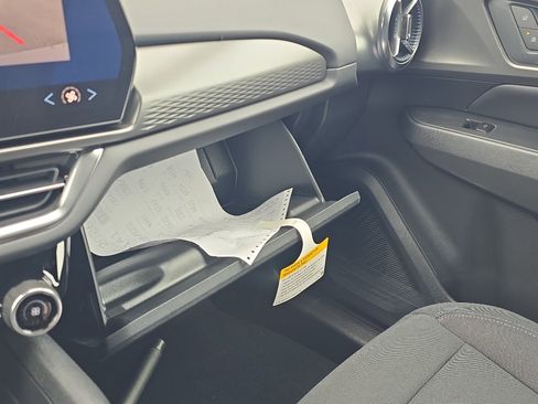 New 2026 Chevrolet Equinox EV LT image 29