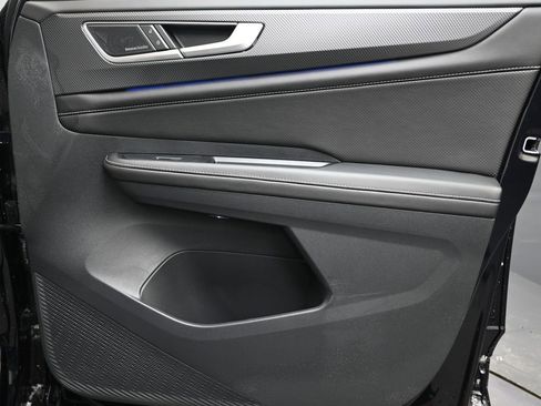 New 2026 Volkswagen Atlas Cross Sport SEL Premium R-Line image 11