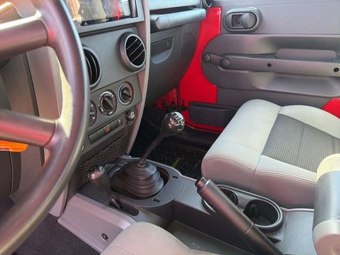 Used 2010 Jeep Wrangler Sport image 15