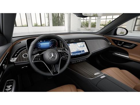 New 2026 Mercedes-Benz E 450 4MATIC Sedan image 3