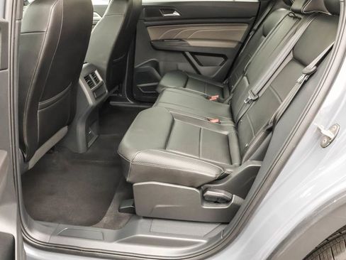 Used 2023 Volkswagen Atlas Cross Sport SE w/ Black Wheel Package image 28