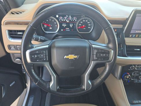 Used 2021 Chevrolet Suburban Premier w/ Premium Package image 14