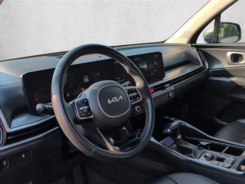 Used 2025 Kia Sorento S FWD image 9