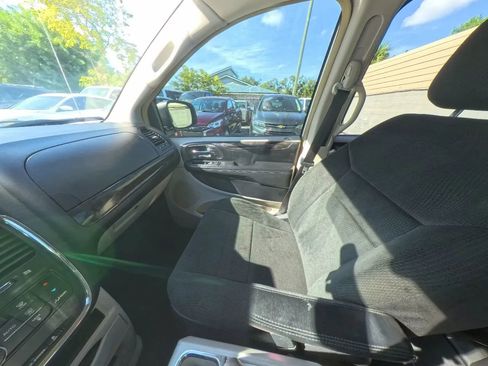 Used 2012 Dodge Grand Caravan Crew image 28